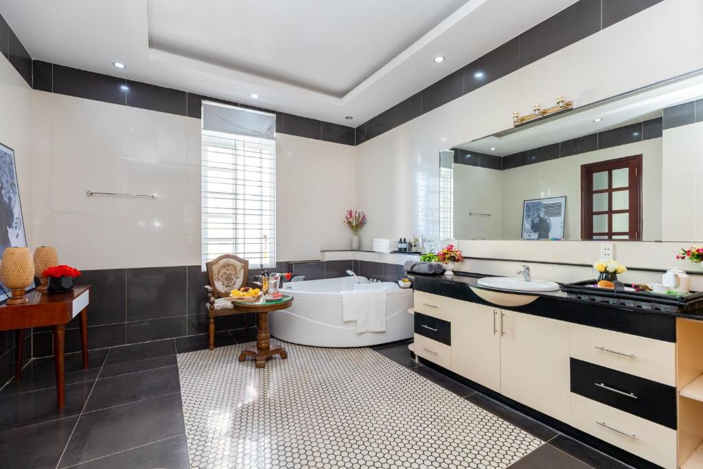 Luxury Villa Bai Sau Near Beach