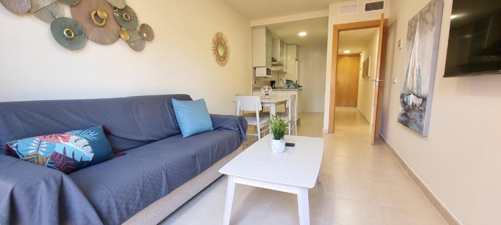 Apartamentos Paraiso Vera Playa, Ed Tahiti, Atico F de 2 dormitorios con piscina privada en solárium y barbacoa, pie de playa - 2