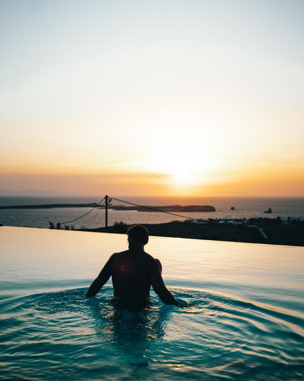 スイミングプール