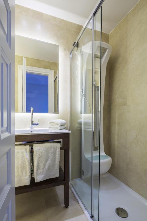 3 Sixty Hotel & Suites photo