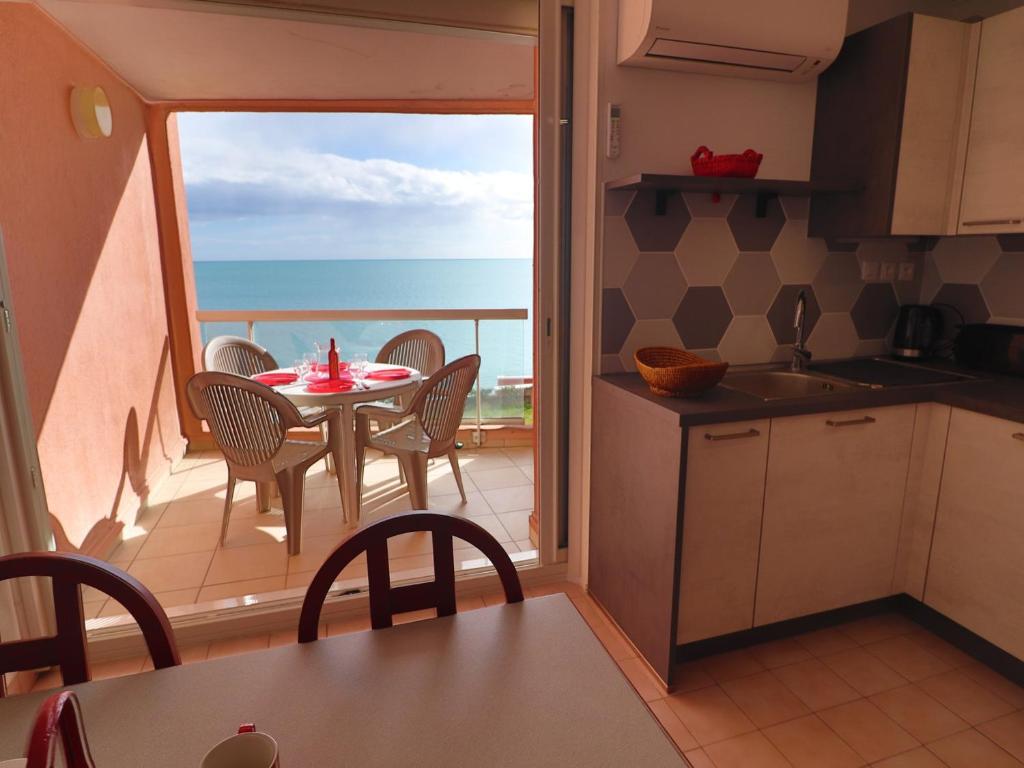 Appartement 38m² climatisé avec terrasse et parking privé pour 4 personnes - FR-1-472A-270 - 3