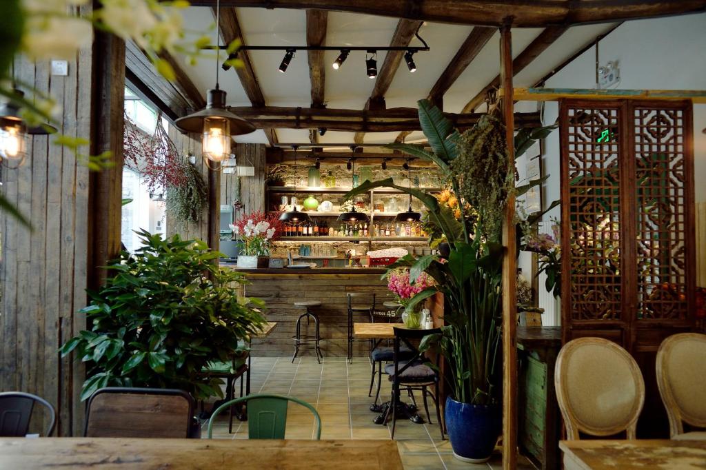 Bar/lounge, Peking Station Hostel in Beijing