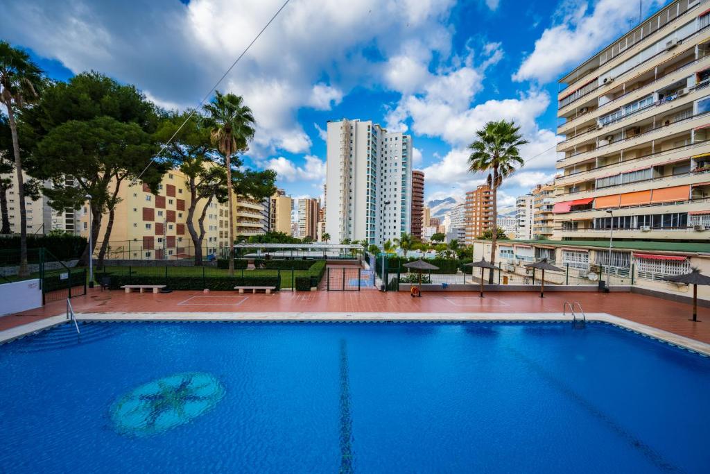 Beautiful Parque Loix 4 bedroom apartment shared pool, tennis court - 2