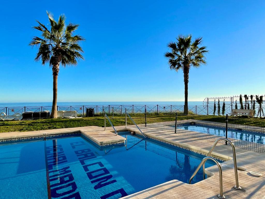 Stunning direct sea views 2 bed apartment at Balcon de Benamádena by Solrentspain Stays - 3