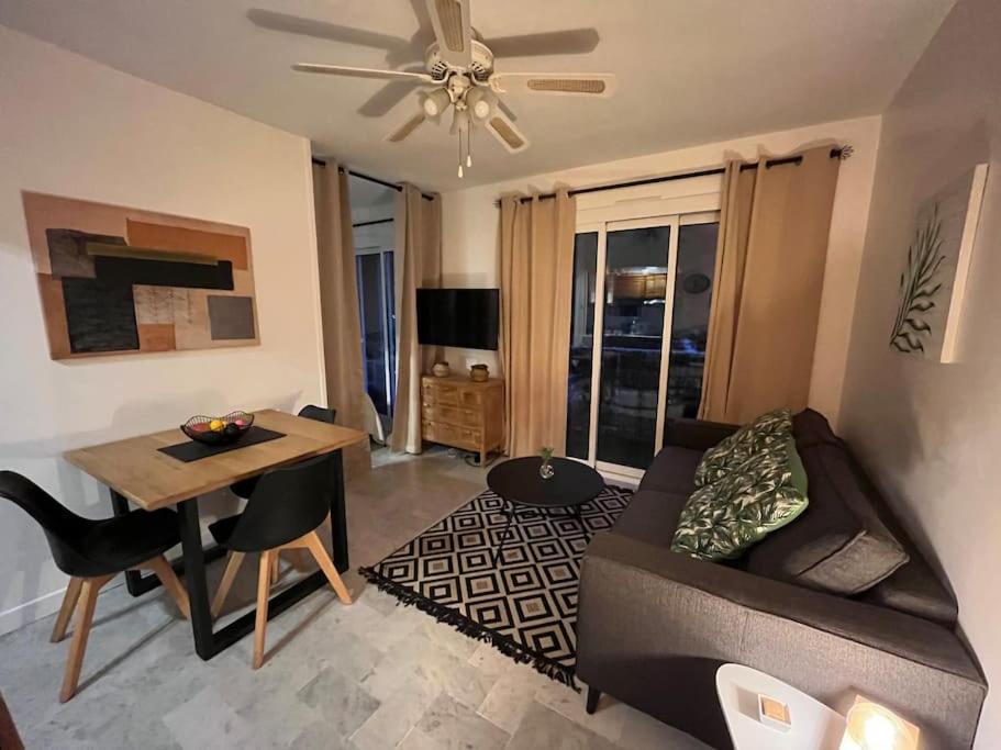 FREJUS PLAGE magnifique studio tout comfort - 1