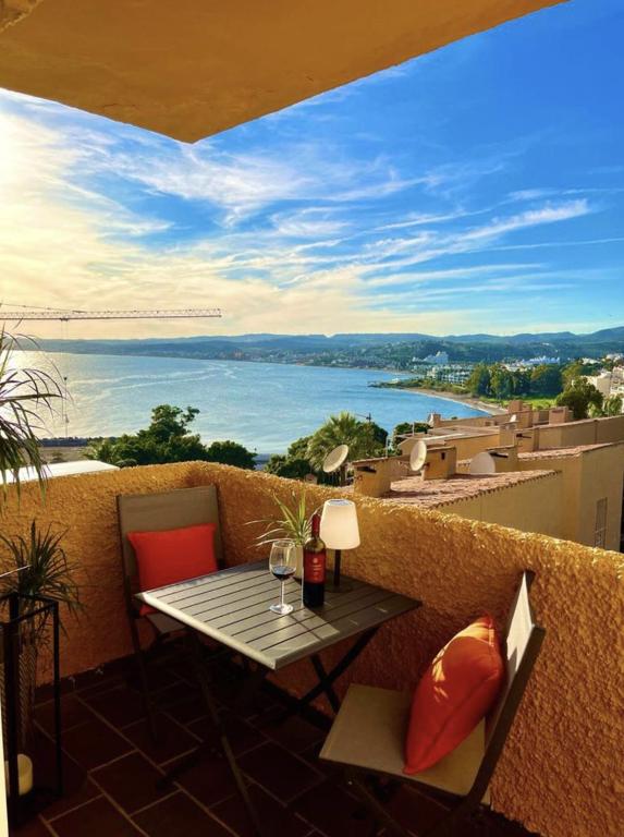 Beach Front Apartment in Estepona, Estepona