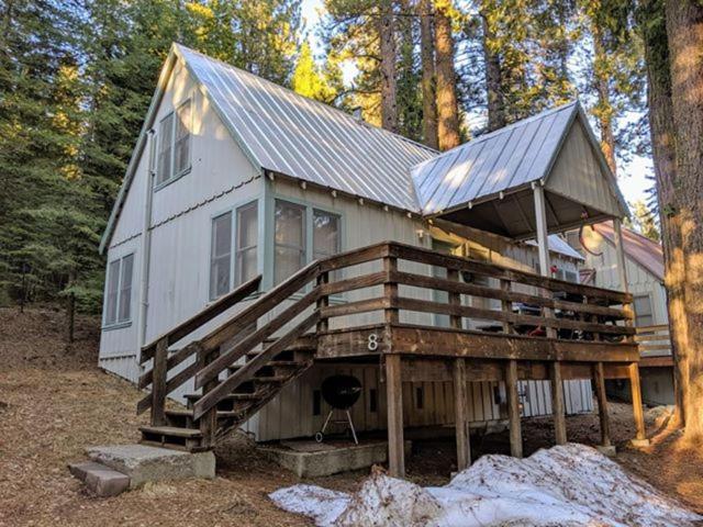 Cabin #8, Strawberry