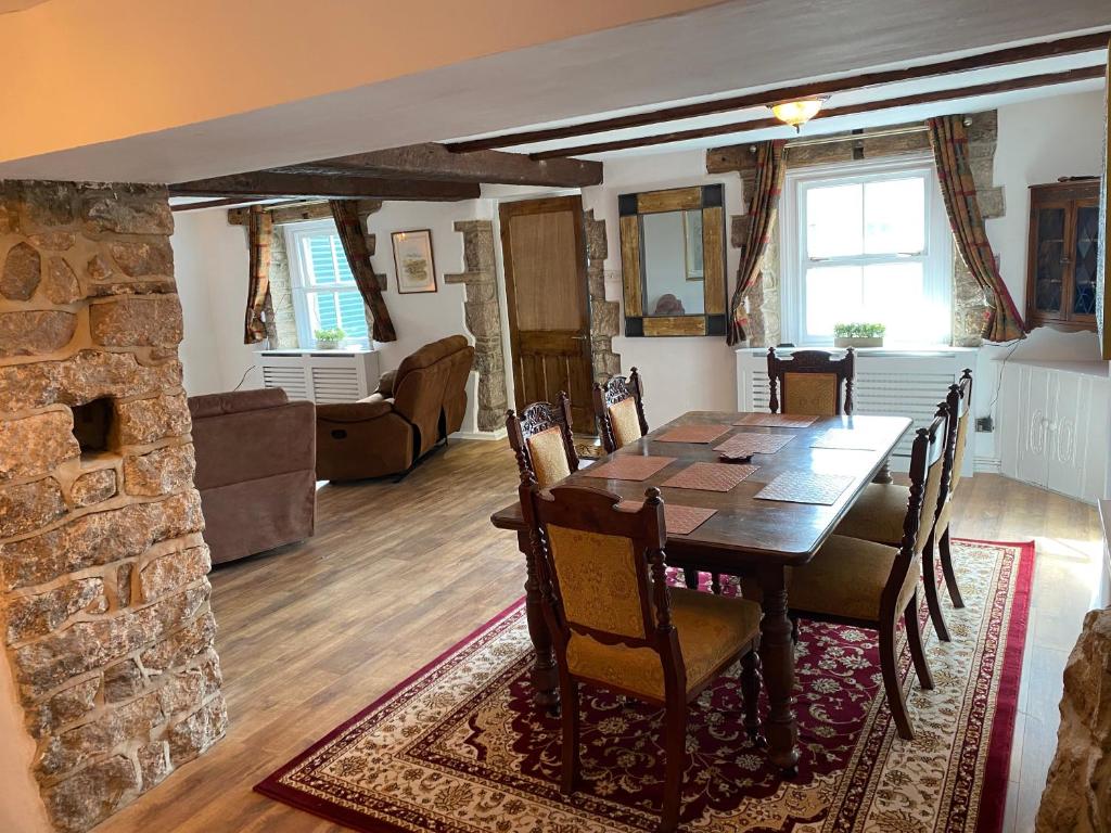 Jasmine Cottage, Birchover photo 4
