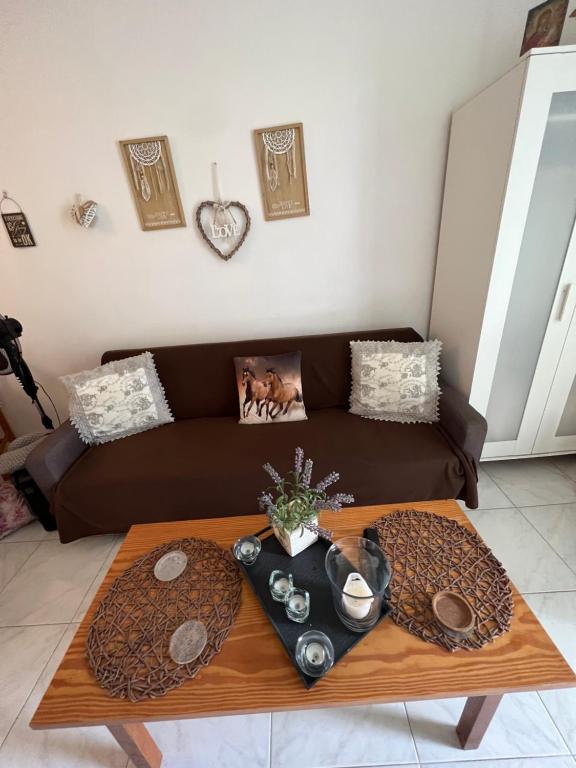 Makenzy 12 — Hotel in Larnaca