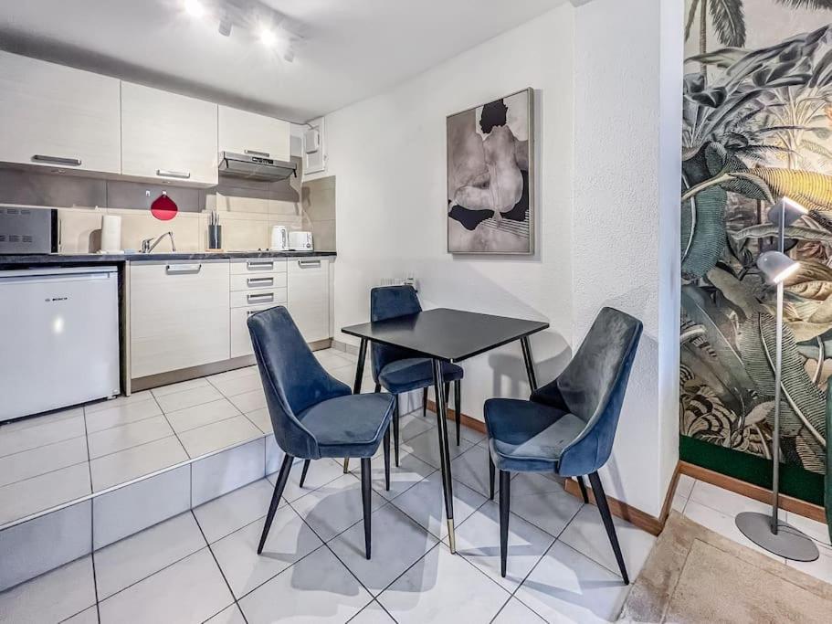 Quiet & Comfy apartment on Av du Casino - 4