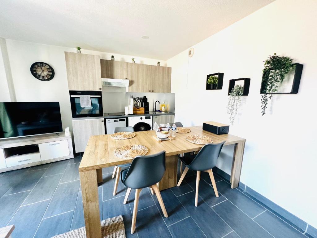 Les Jardins des Senteurs - Appartement privé avec piscine et parking - 4