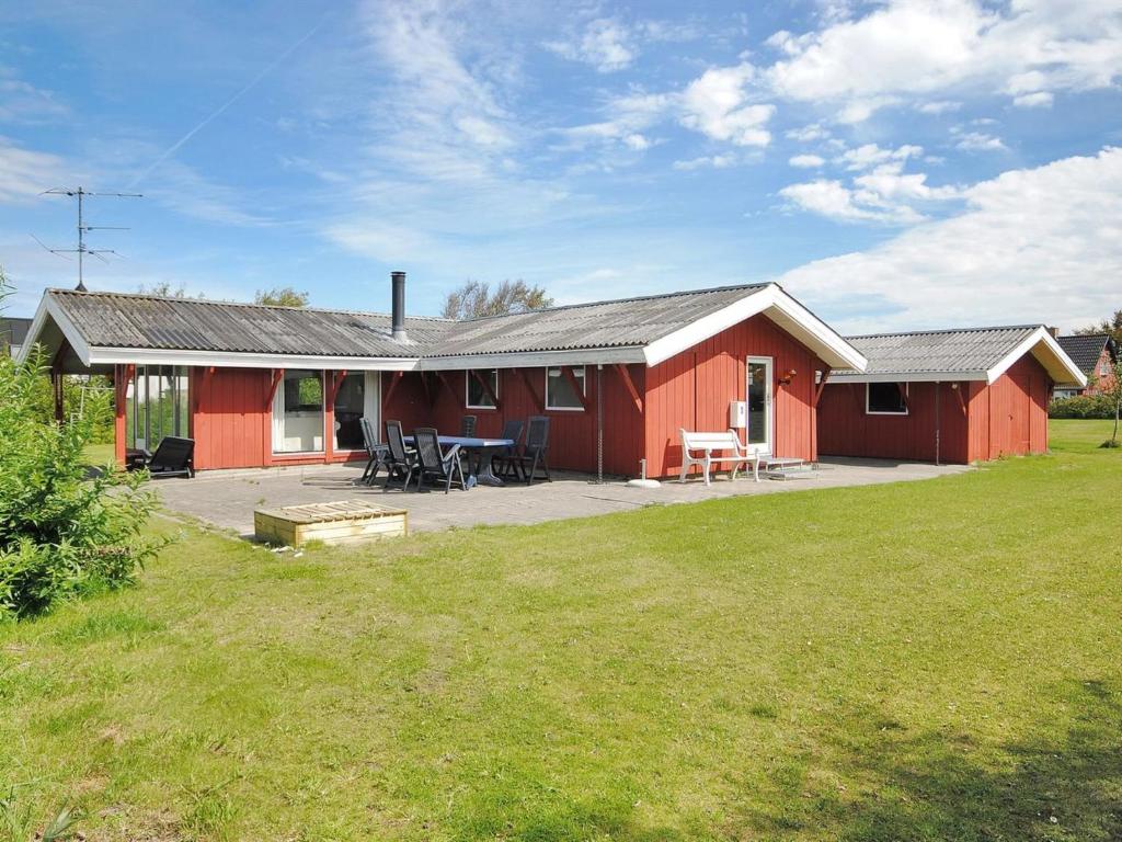 Holiday Home Momme - 500m from the sea in NW Jutland by Interhome