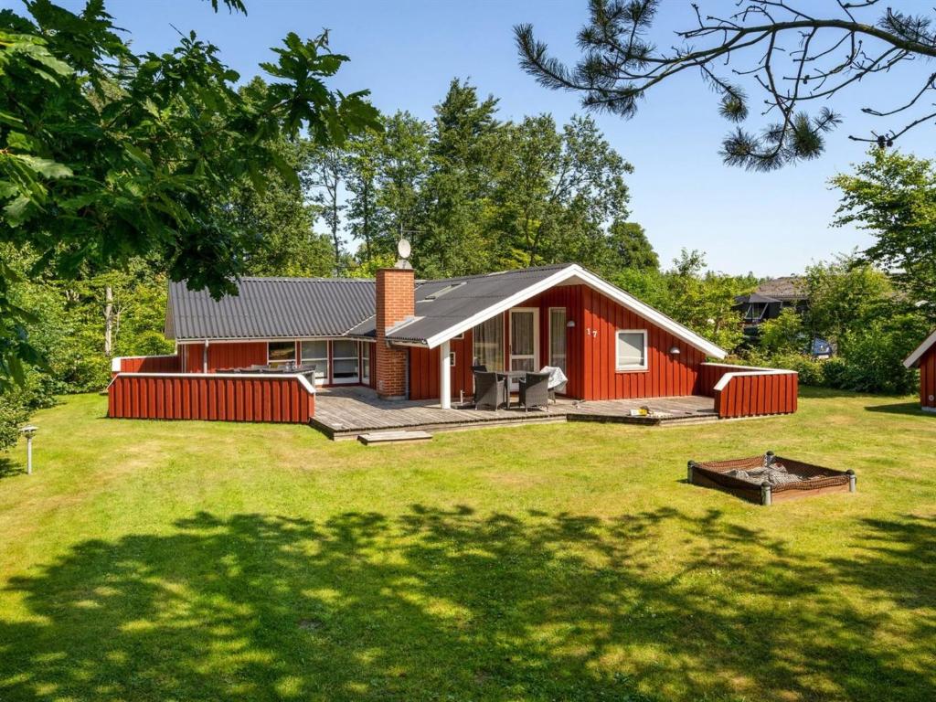 Holiday Home Thurir - 4km from the sea in NW Jutland by Interhome