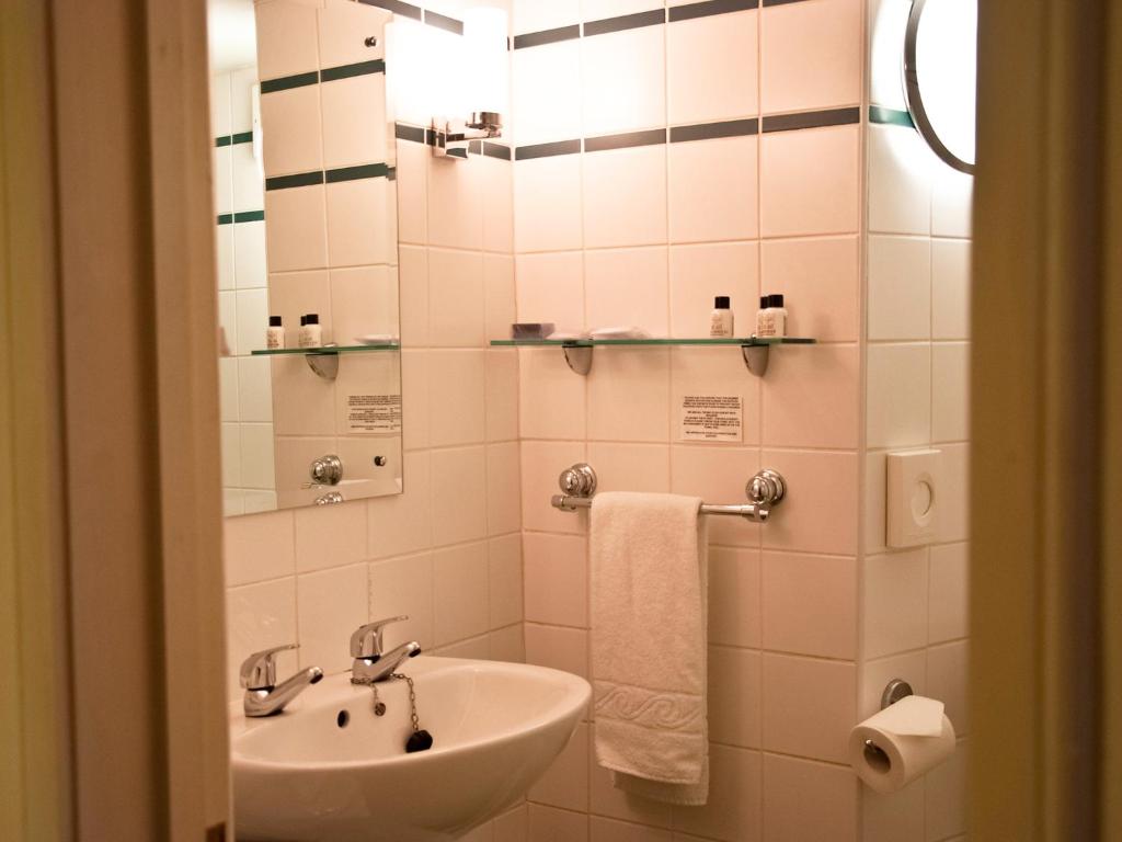 The White Hart Hotel photo