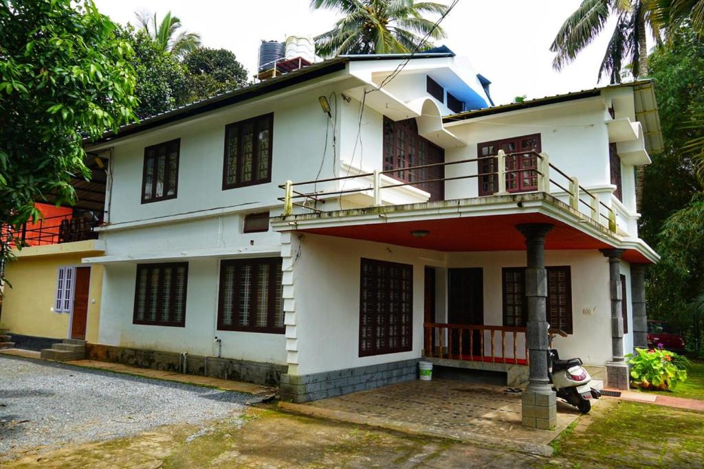 The Wayanad Club, Sultan Bathery