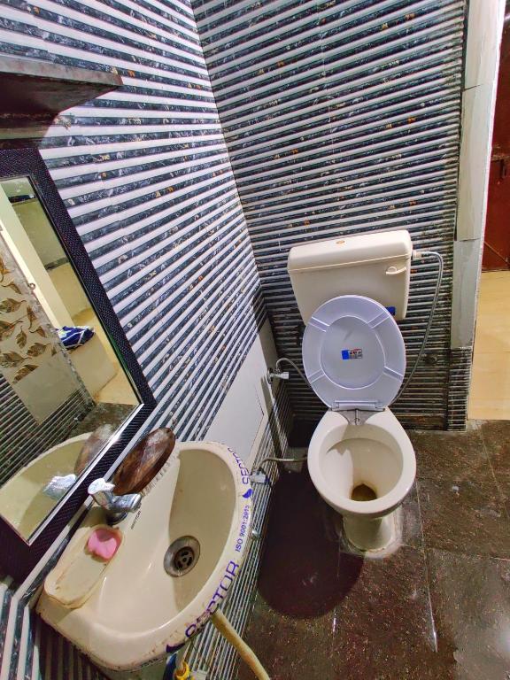Varah Square Guest House photo