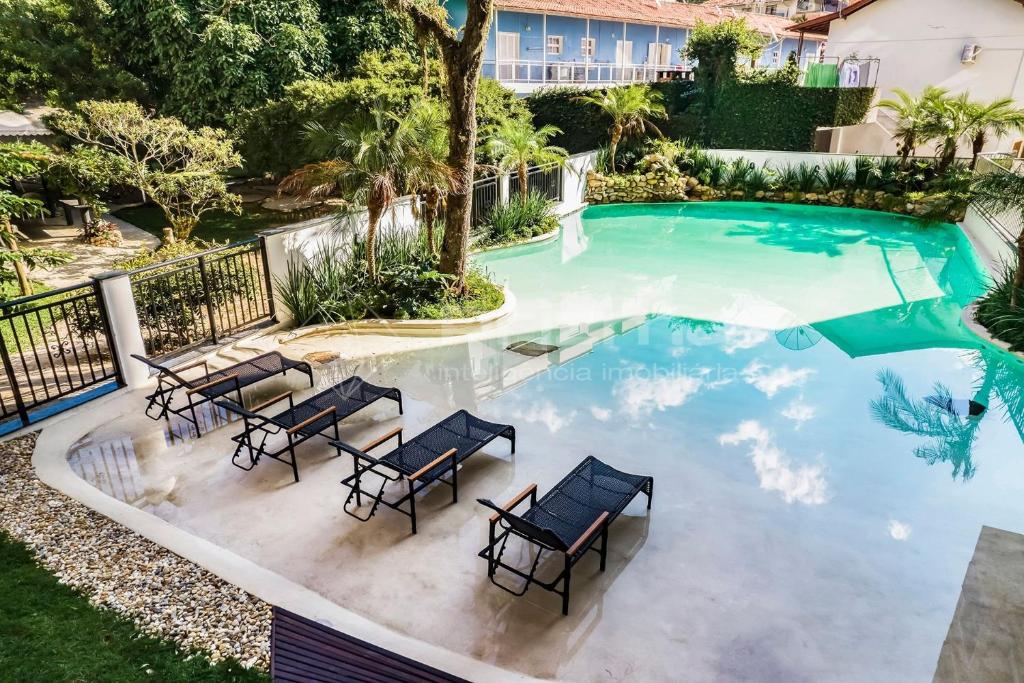 304 Bl 01 - WaldGarten Bombinhas - 50 m do Mar e Frente Avenida - Condomínio de Alto Padrão - Piscina - Academia - Salão de jogos, Bombinhas