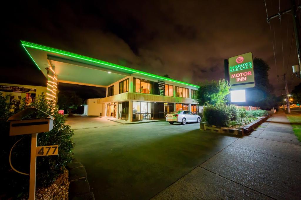 Sandown Regency Hotel & Apartments, Noble Park