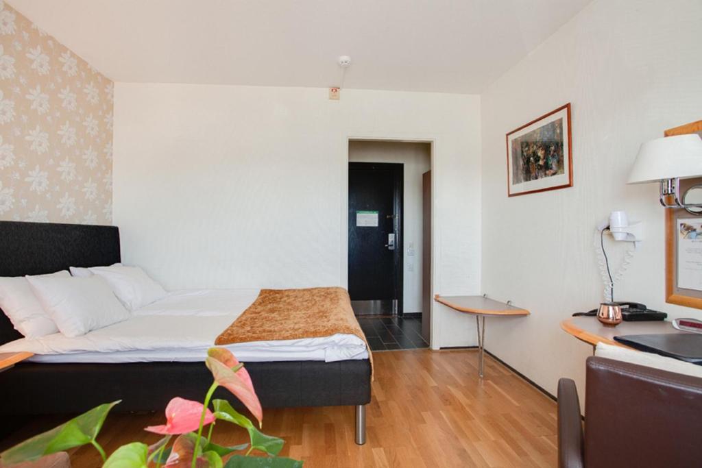 Best Western Capital Hotel Photo 11