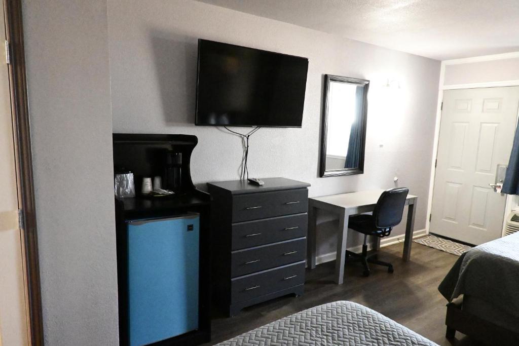 R Nite Star Inn and Suites -Home of the Cowboys & Rangers photo