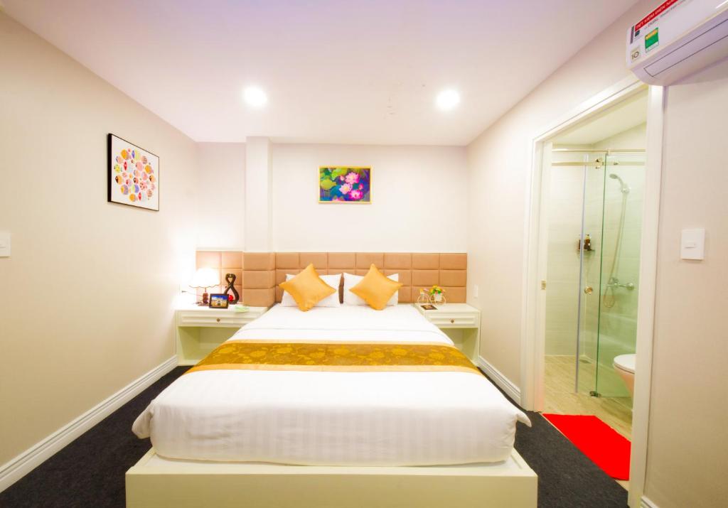 Sunshine Boutique Hotel Phu My Hung photo