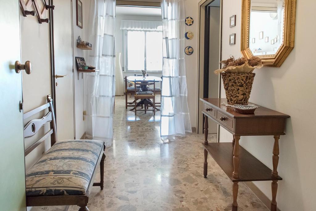 M340 - Marcelli, accogliente trilocale fronte mare con balcone - 3