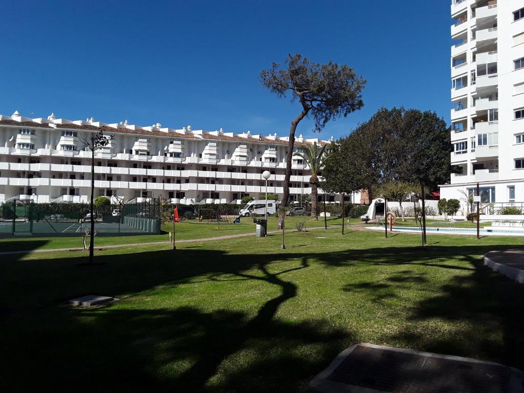 Algaida Studio Calahonda, Pools, Garden and 150 m Beach, Sitio de Calahonda