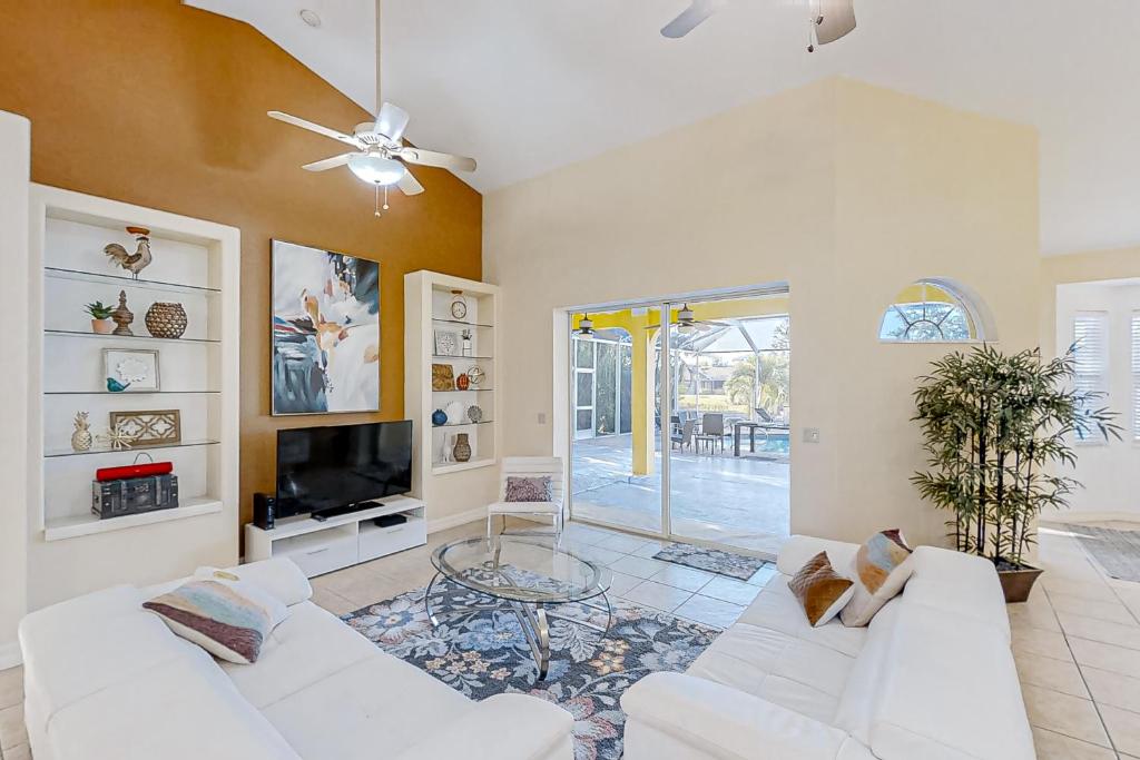 Waterfront Hideaway, Cape Coral