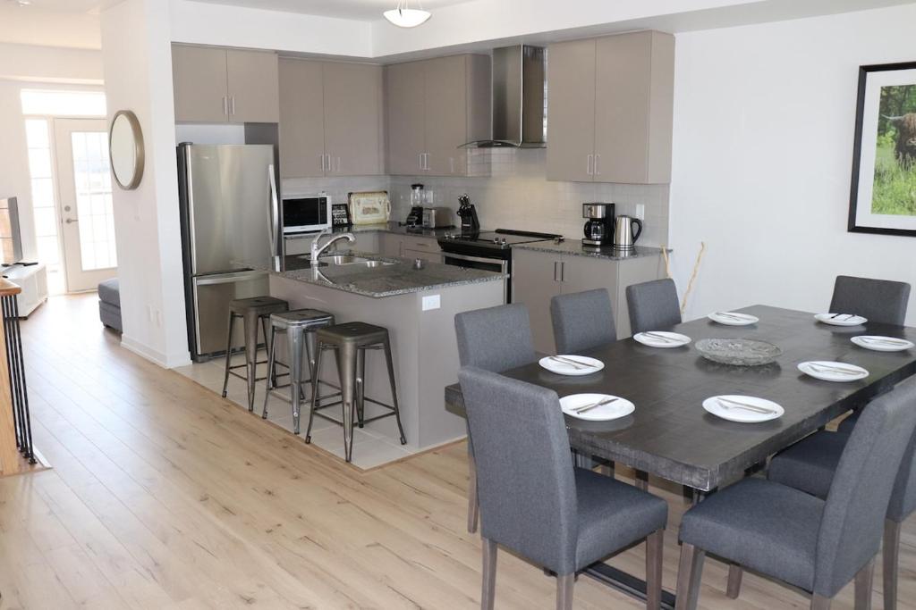 Bright Amp Stylish Home In The Heart Of Newmarket