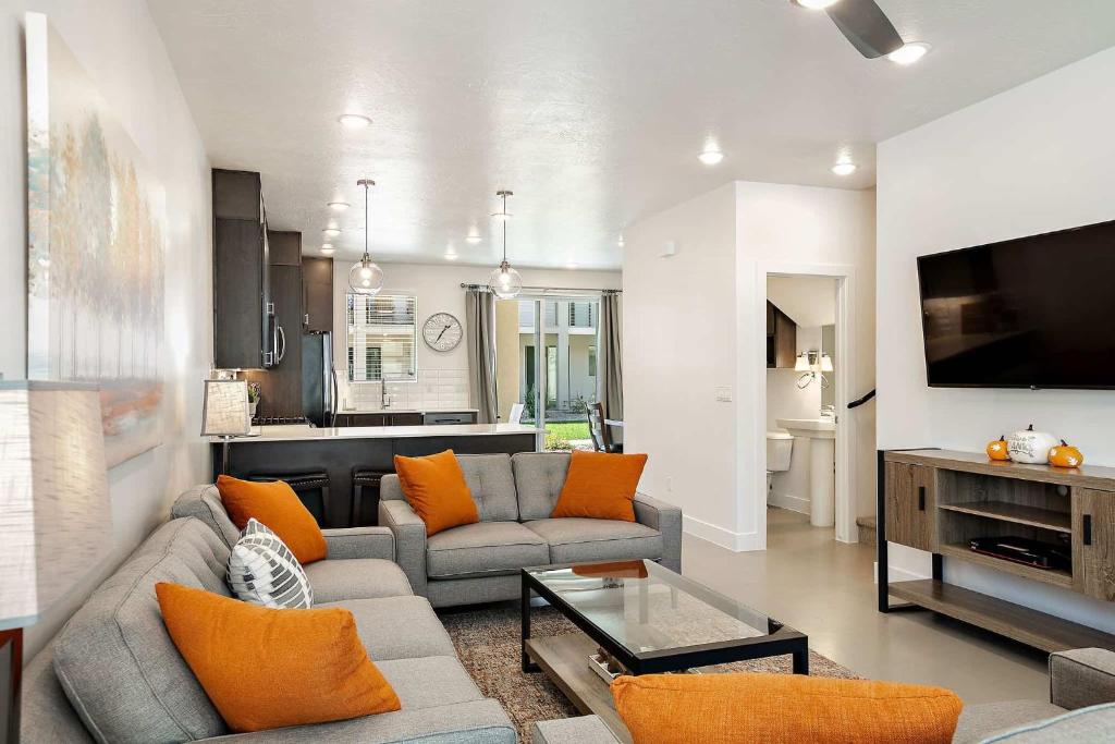 Get Away at the Lofts #24 townhouse, St. George