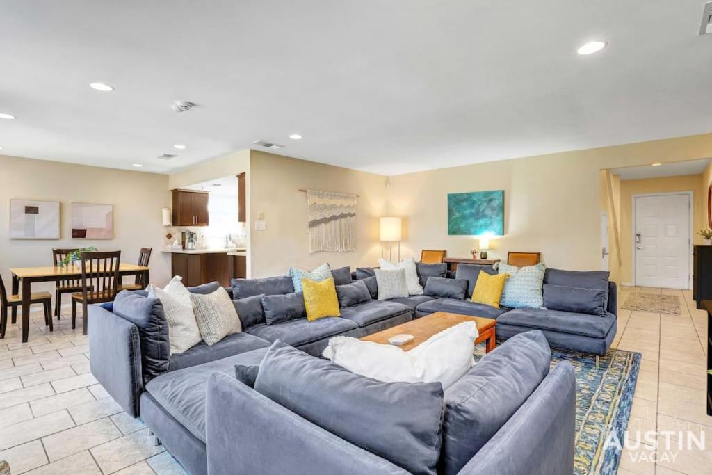 Feels Like Home, Beautiful Yard Near The Domain, Austin