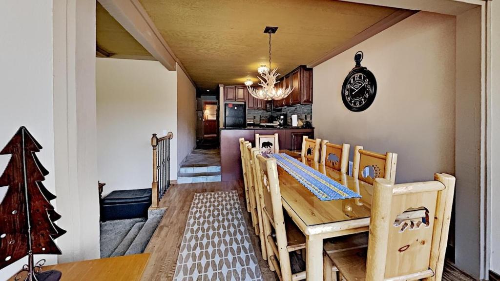 Two Bedroom Units at 1849 Condos with 3 Hot Tubs & Slopeside photo