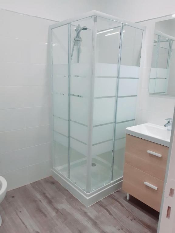 appartement 45m2 parking gratuit en plein centre ville - 4