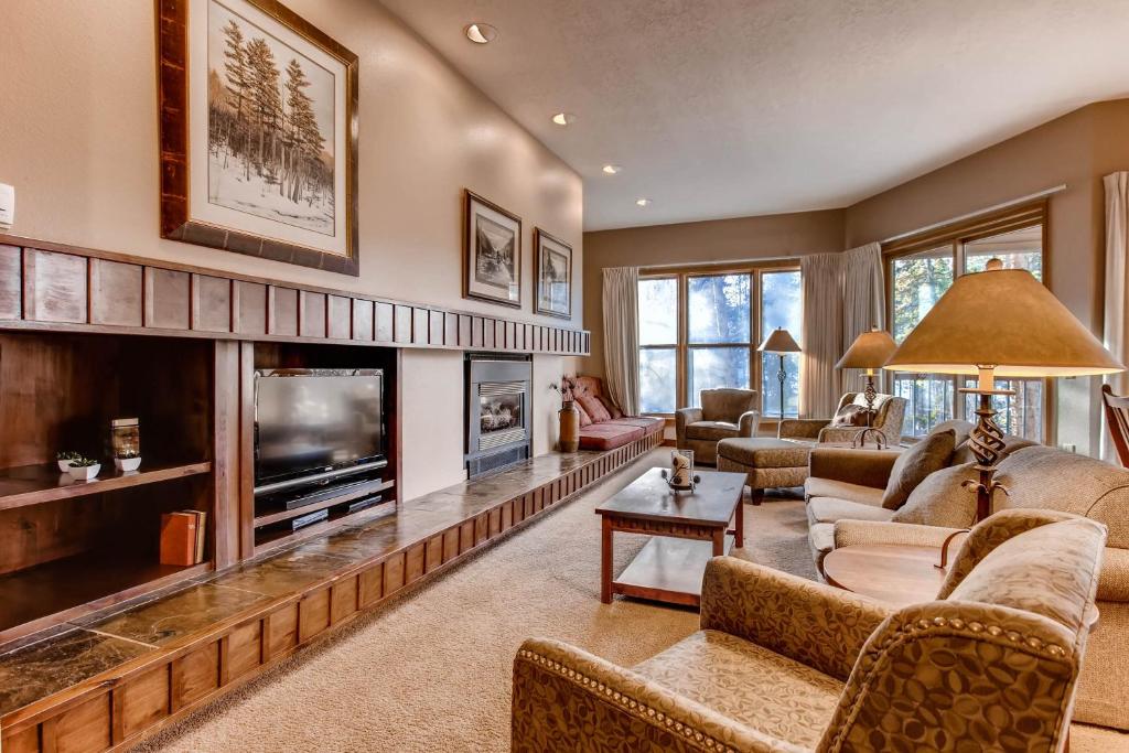 Quicksilver 1662, Keystone