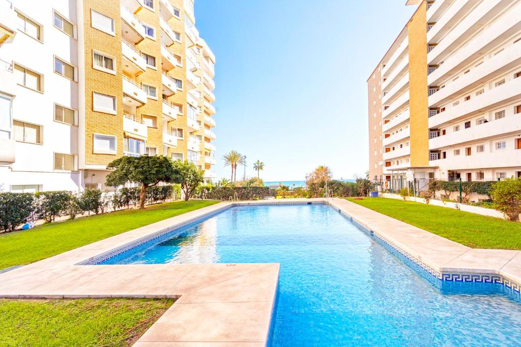 Club Maritimo at Ronda III — Hotel in Fuengirola