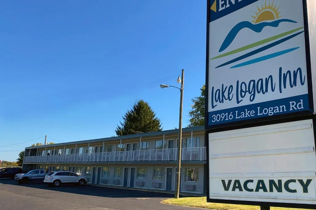 Lake Logan Inn, hotel in Logan