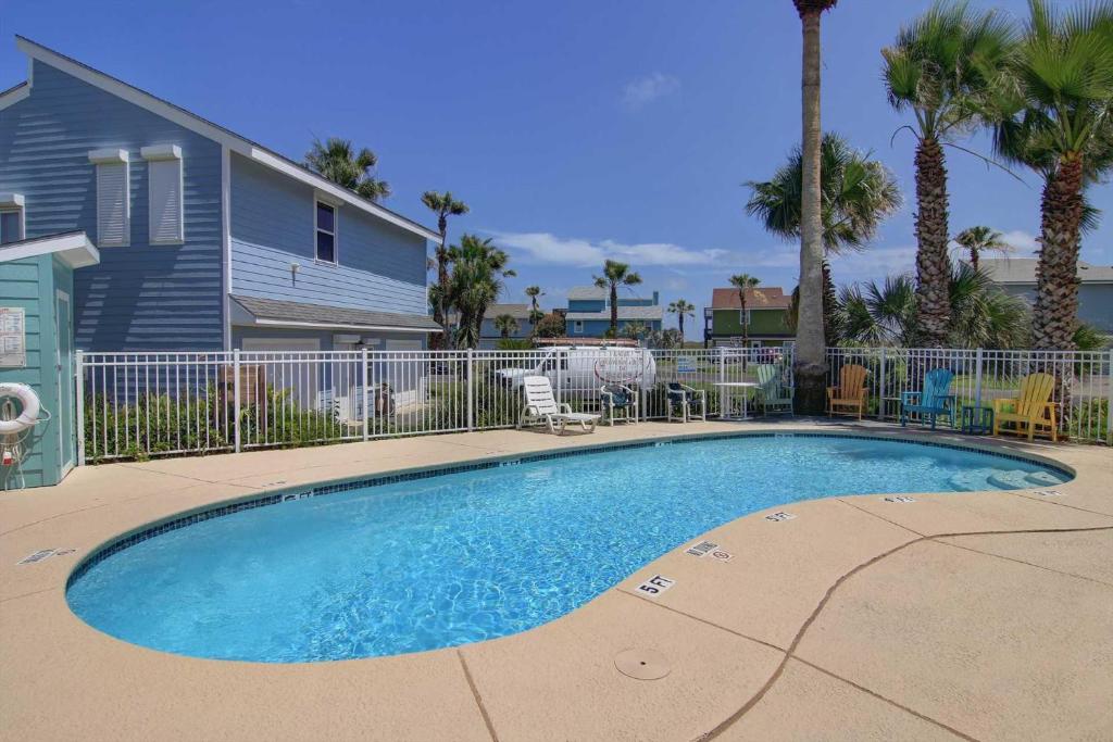 Coastal Casa Lost Colony #24 Home photo