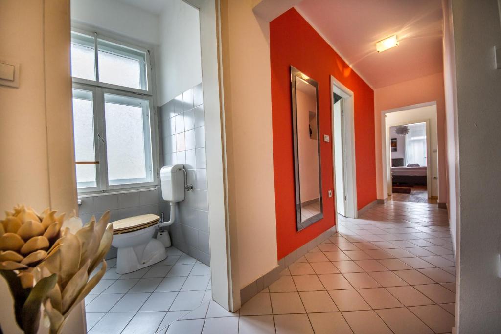 OH Apartments & Rooms 9