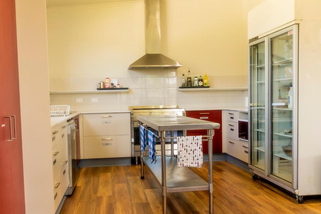 Bellarine Lodge Sleeps 30 전경