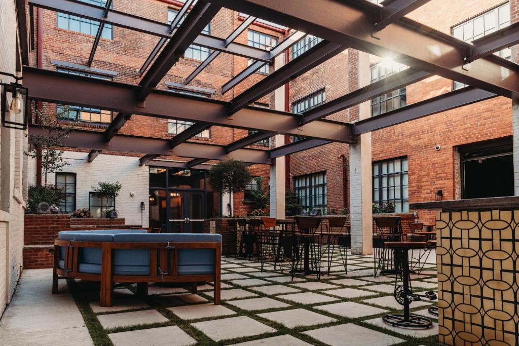 Industrial Loft Apartments in the Beautiful Superior Building Minutes from FirstEnergy Stadium 319 photo