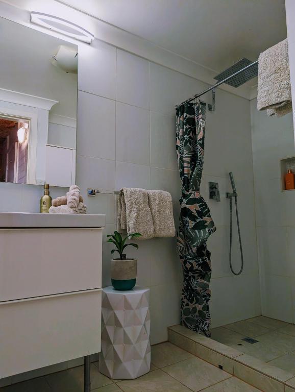 PObox#2underground residence photo