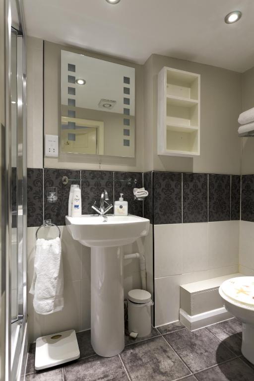 Number 14 Guest House photo