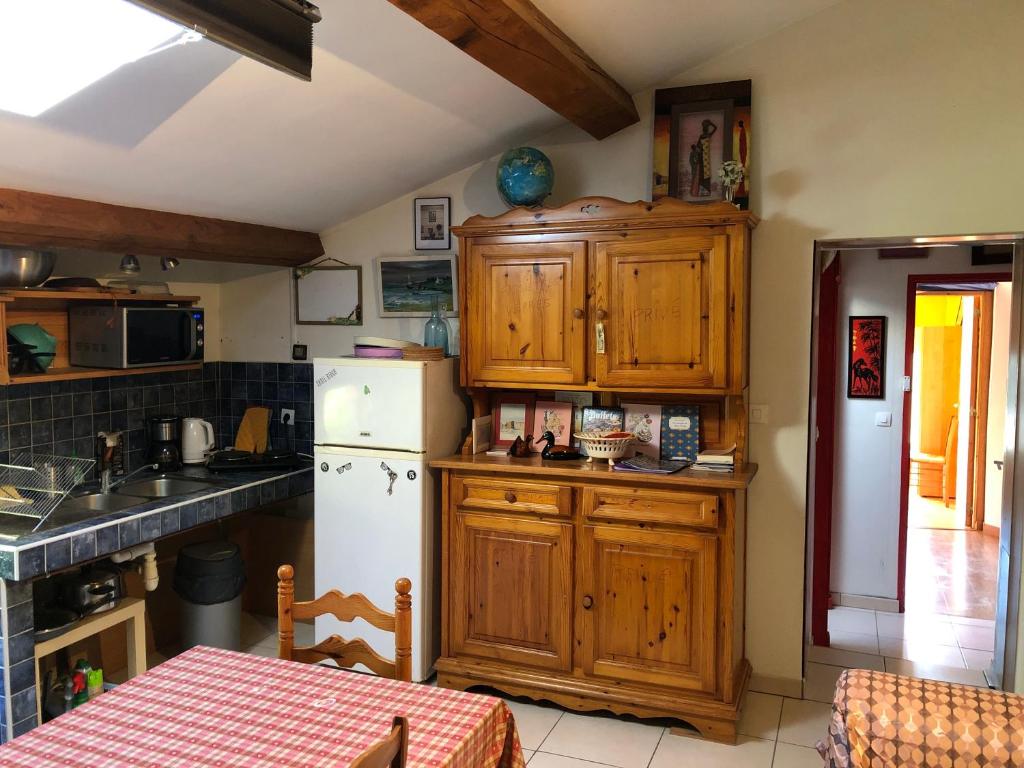 Gîte dans maison et jardin