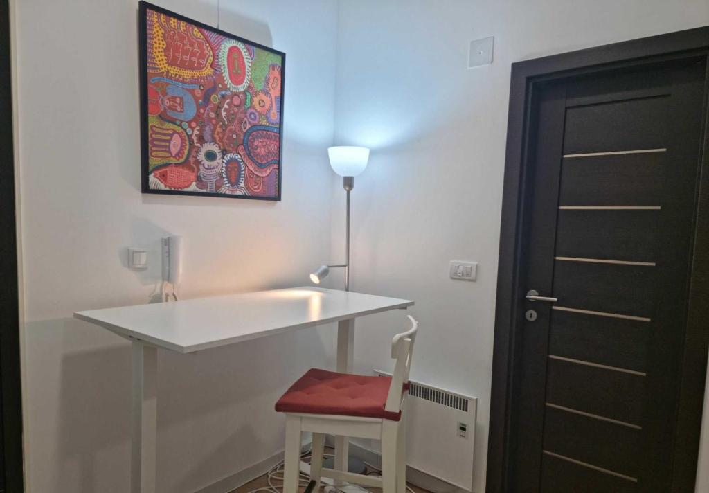 Kusama All New Business Grade Comfort Apartment - 5