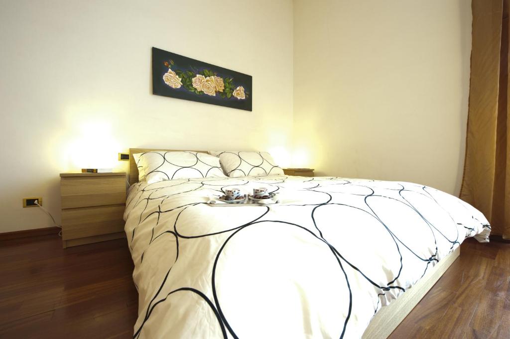 Corner House - 4