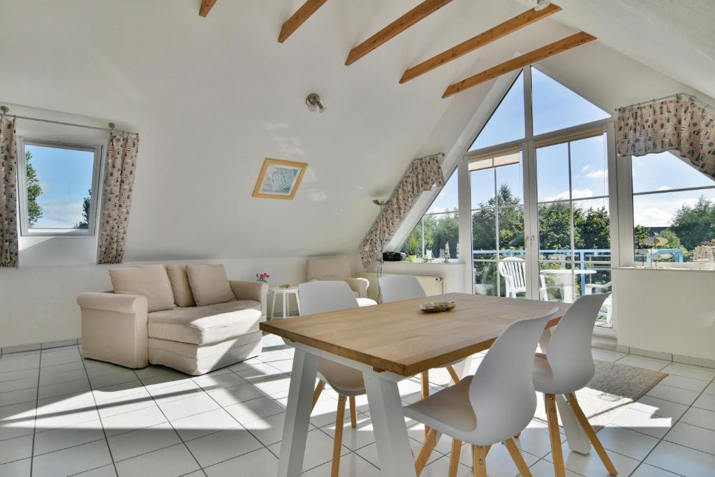 Mare, Haselstieg 2, Schönberger Strand