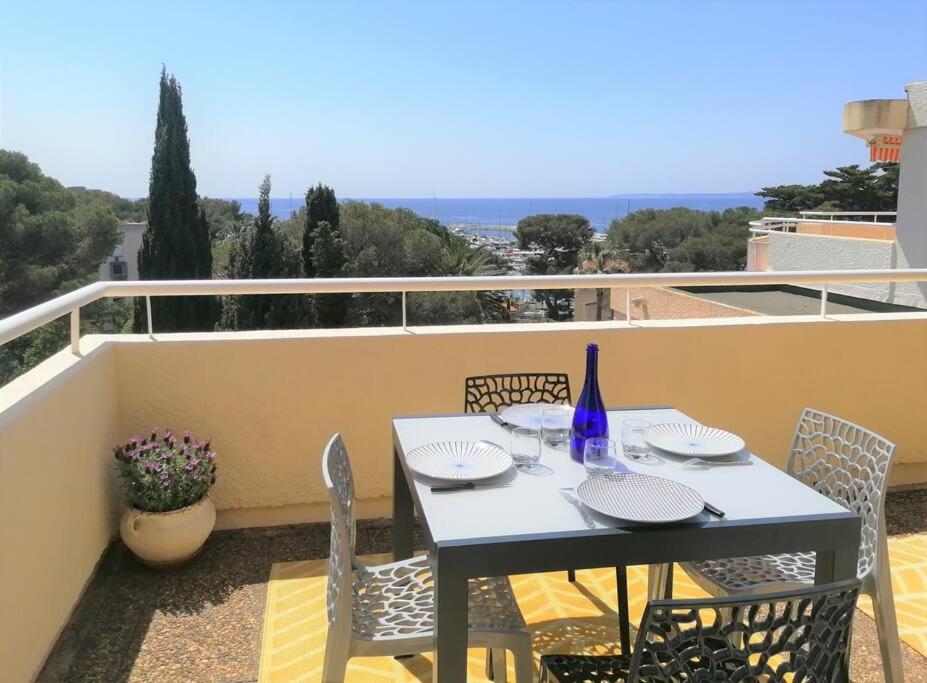 Les Orangers de Santa Lucia, vue mer et port, St Raphaël - 1