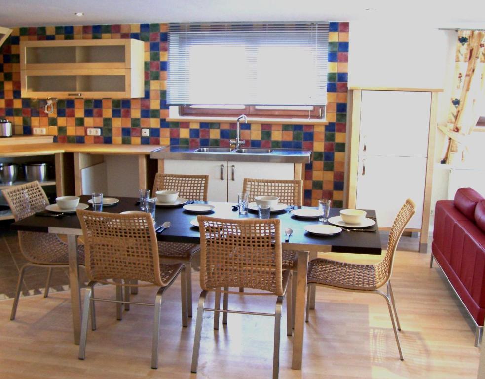 Villa Edelweiss - 3 to 6 Guests - private use of indoor pool, sauna and garden terrace - 5