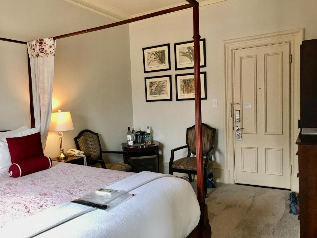 Tattingstone Inn photo