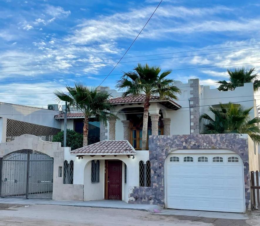 Beautiful house in Rocky Point - 3